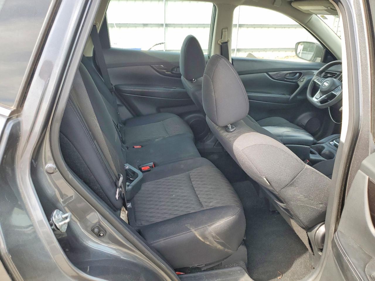 2019 Nissan Rogue S - zdjęcie 11