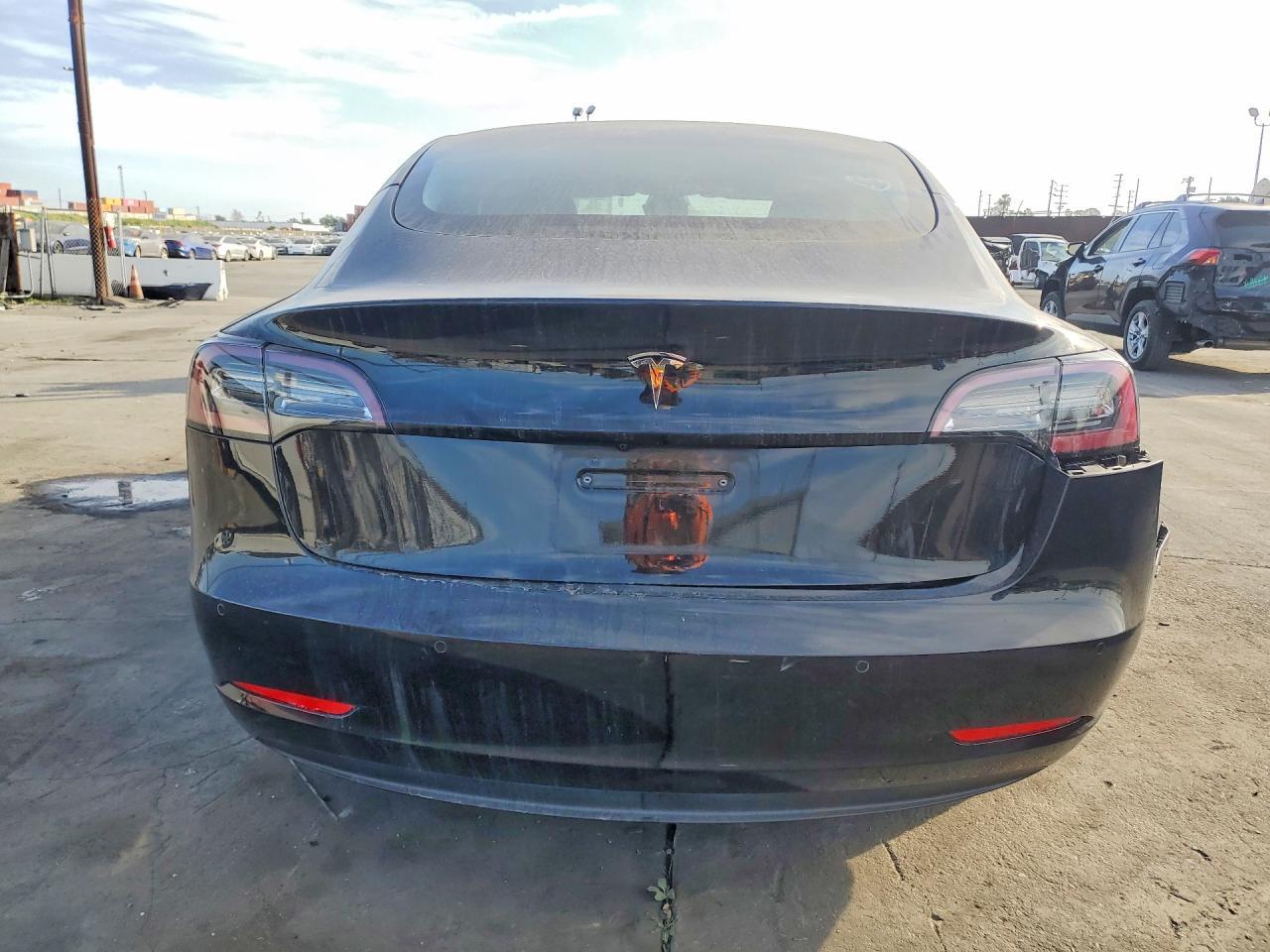 2022 Tesla Model 3 - zdjęcie 6