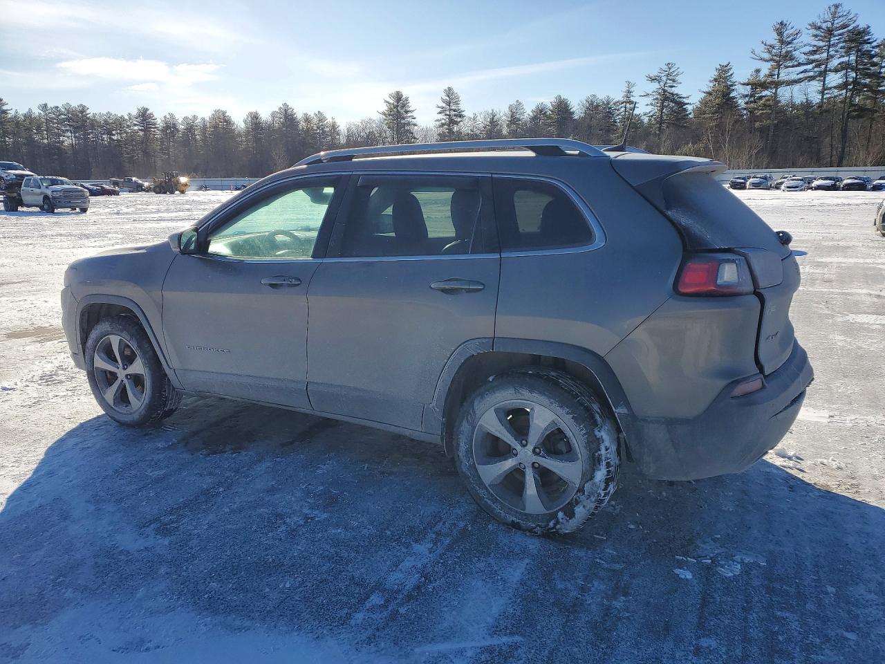 2019 Jeep Cherokee Limited - zdjęcie 2