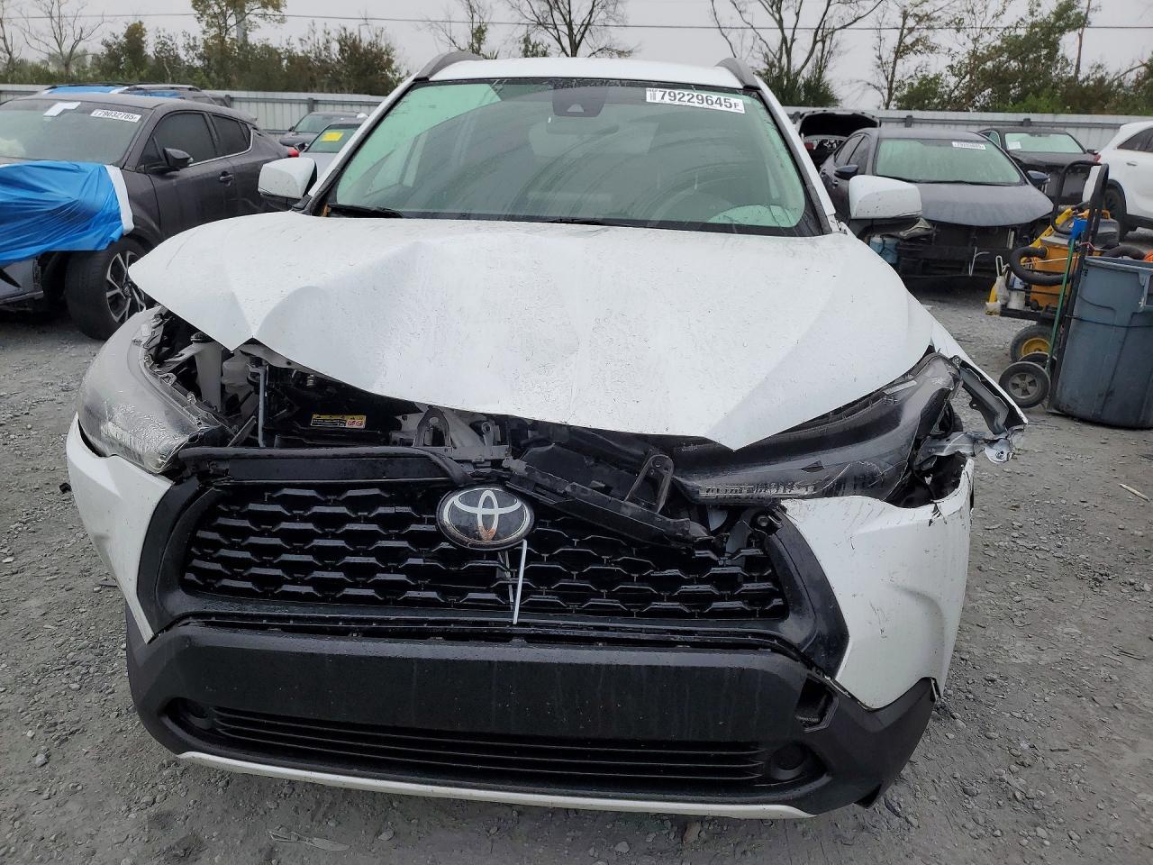 Toyota Corolla Cross - zdjęcie 5