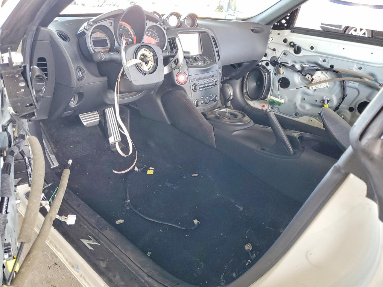 2015 Nissan 370Z Base - zdjęcie 8