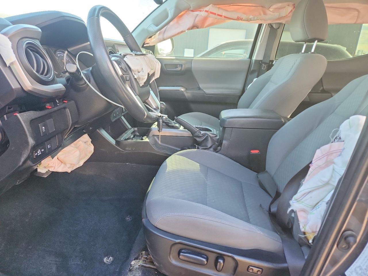 2021 Toyota Tacoma - zdjęcie 7