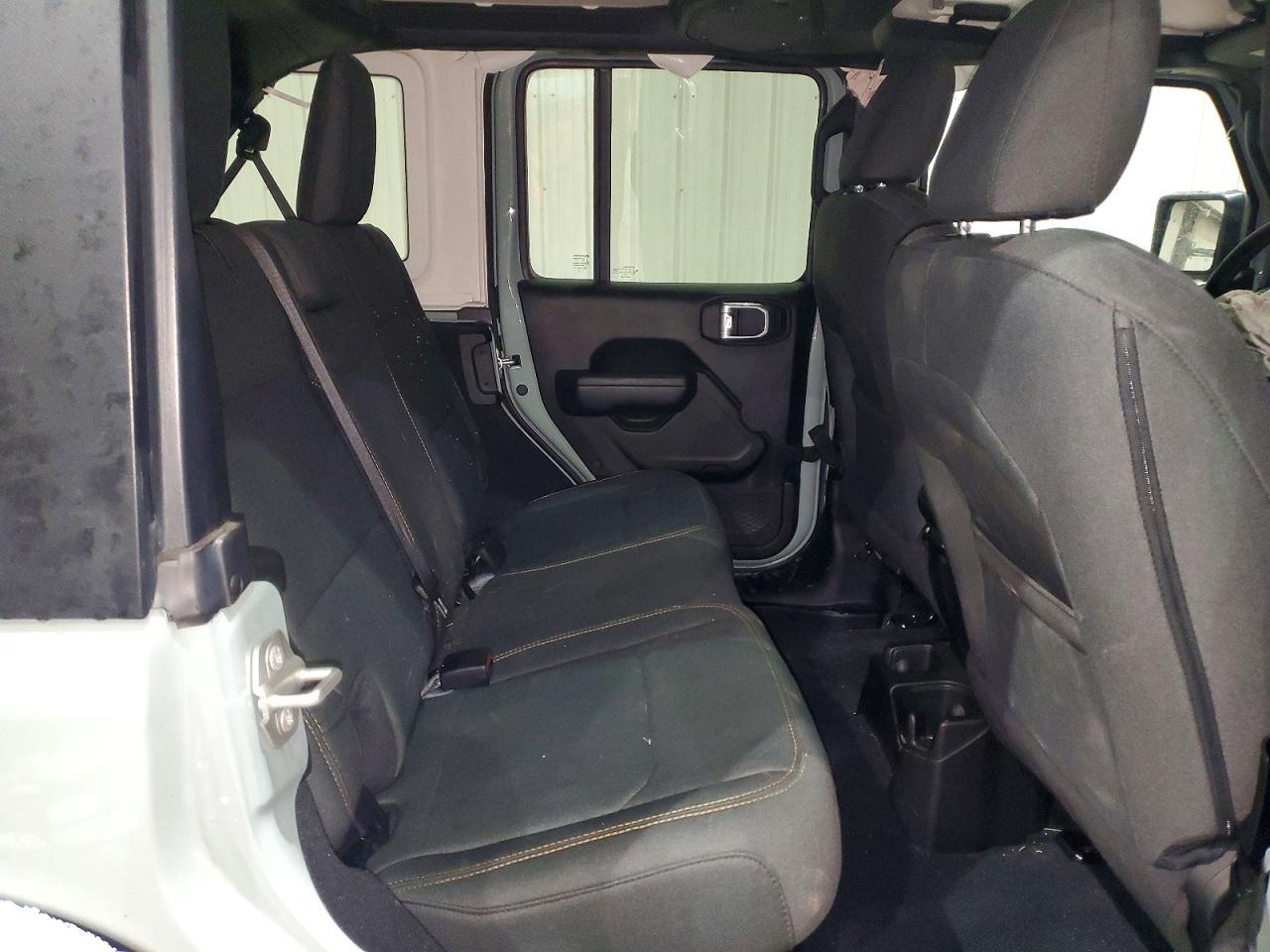 2024 Jeep Wrangler Sport - zdjęcie 10