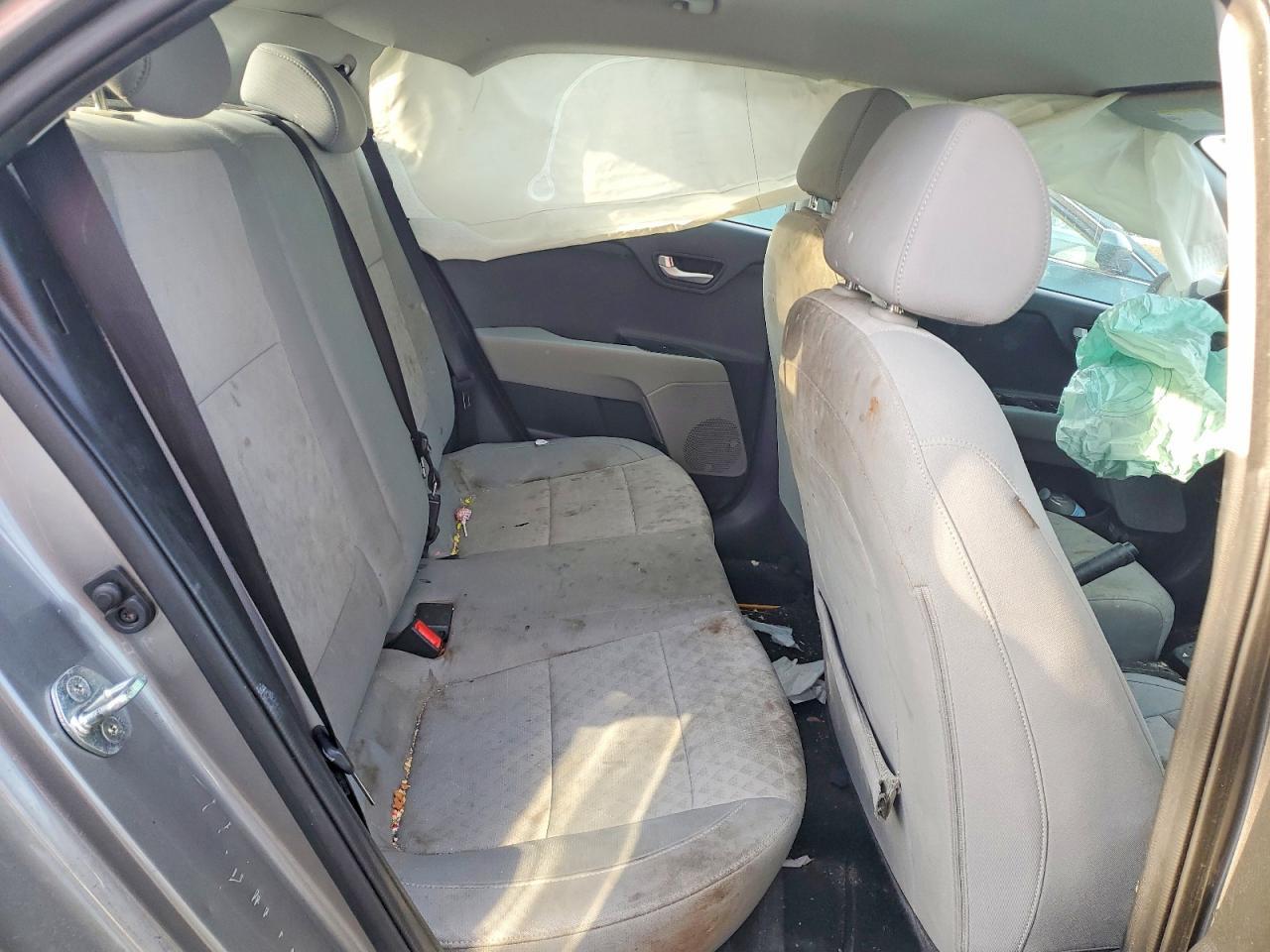 2022 Kia Rio 5-Door S - zdjęcie 10