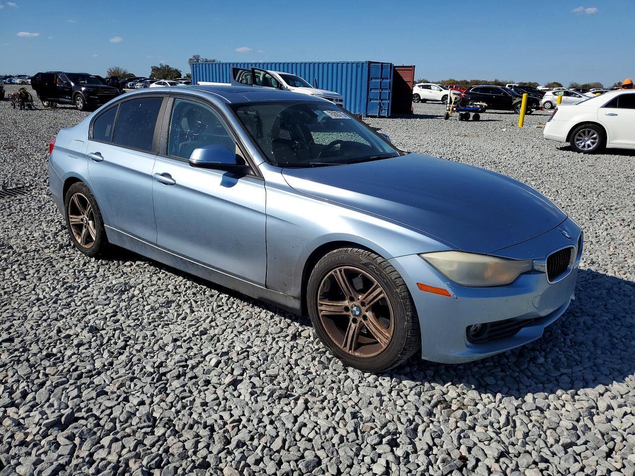 2013 BMW 320 I - zdjęcie 4
