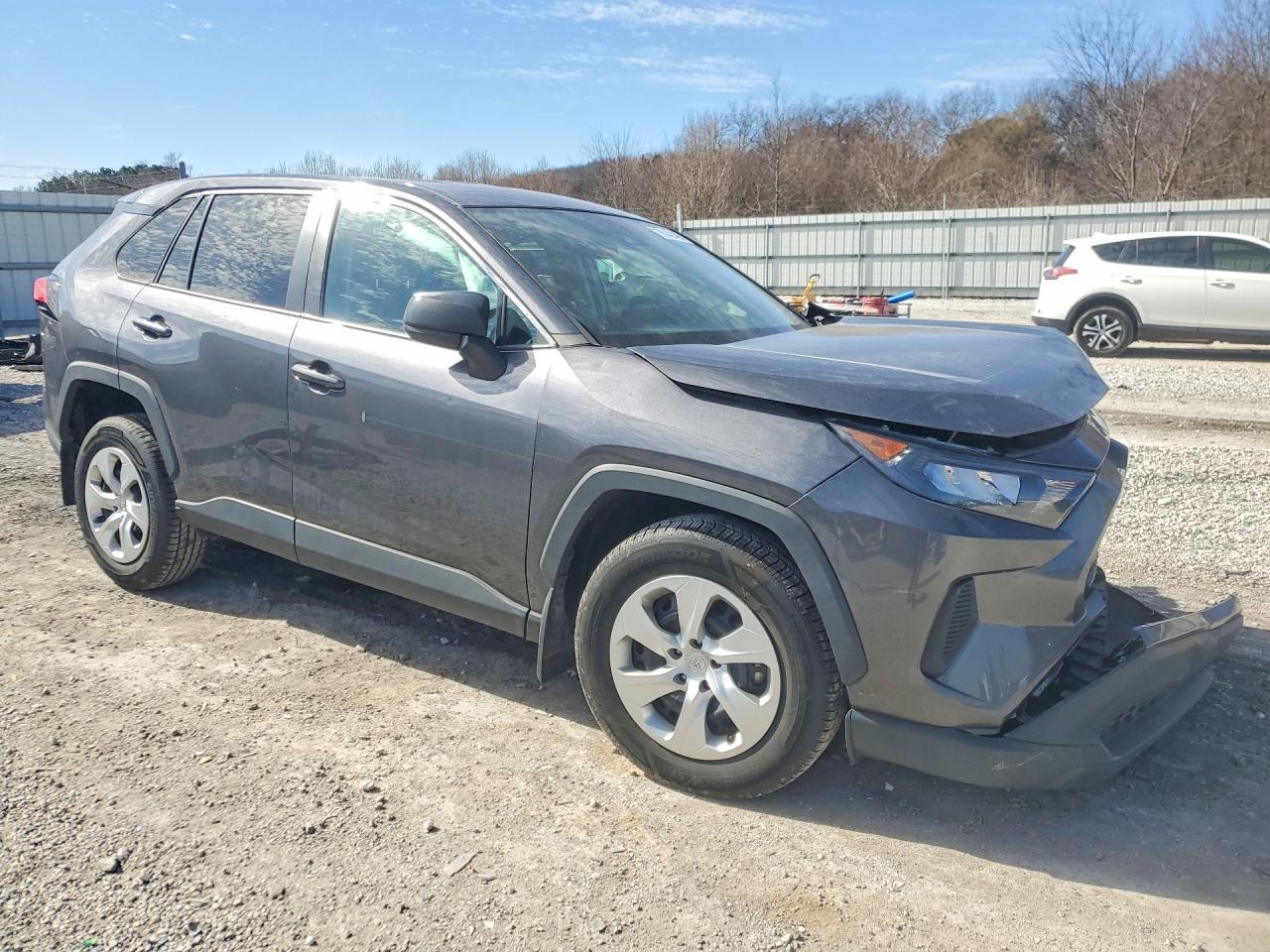2022 Toyota Rav4 Le - zdjęcie 4