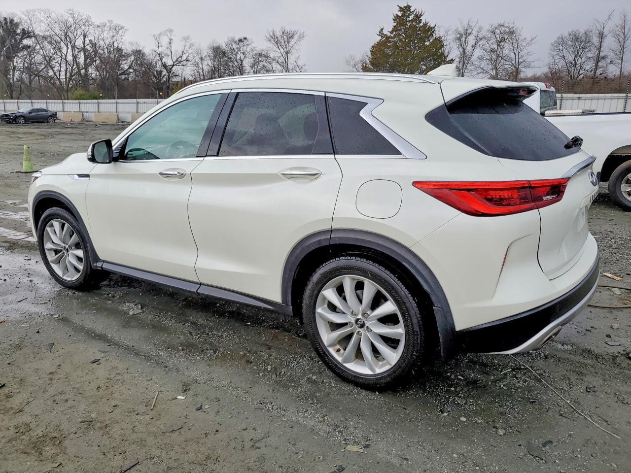 2019 Infiniti Qx50 Essential - zdjęcie 2