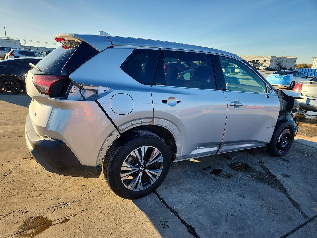 2021 Nissan Rogue Sv - zdjęcie 3