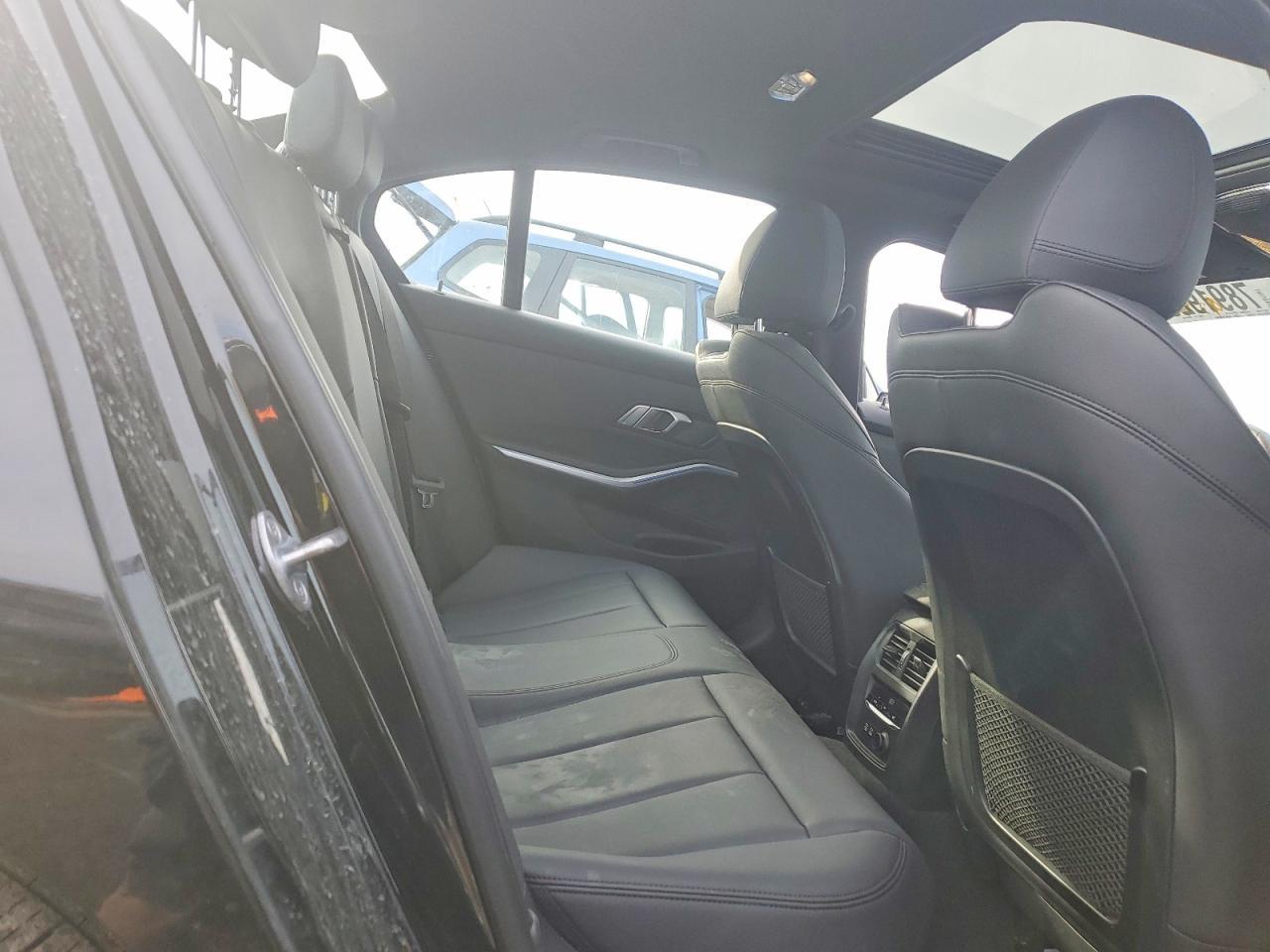 2019 BMW 330Xi - zdjęcie 10