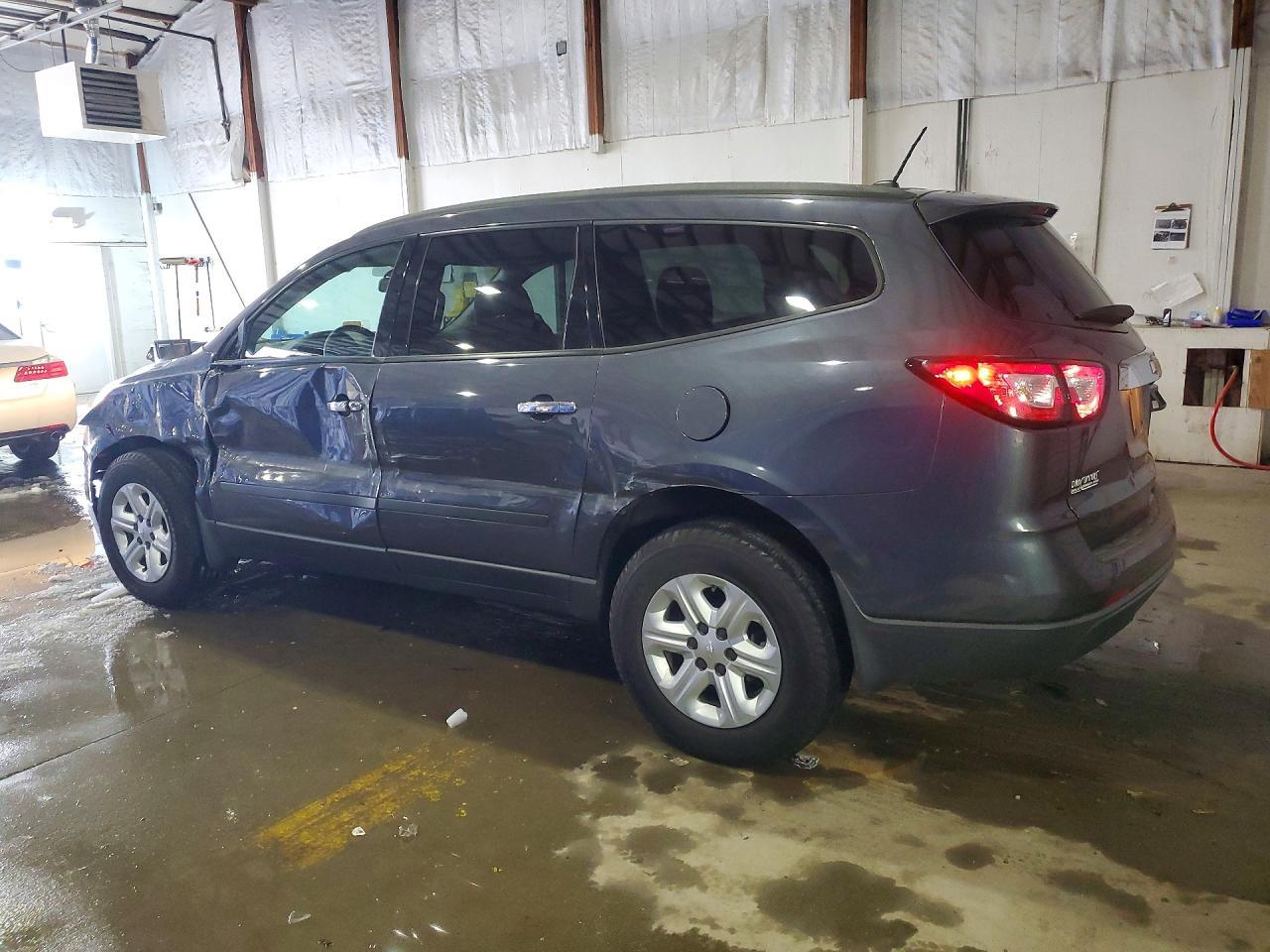 2013 Chevrolet Traverse Ls - zdjęcie 2