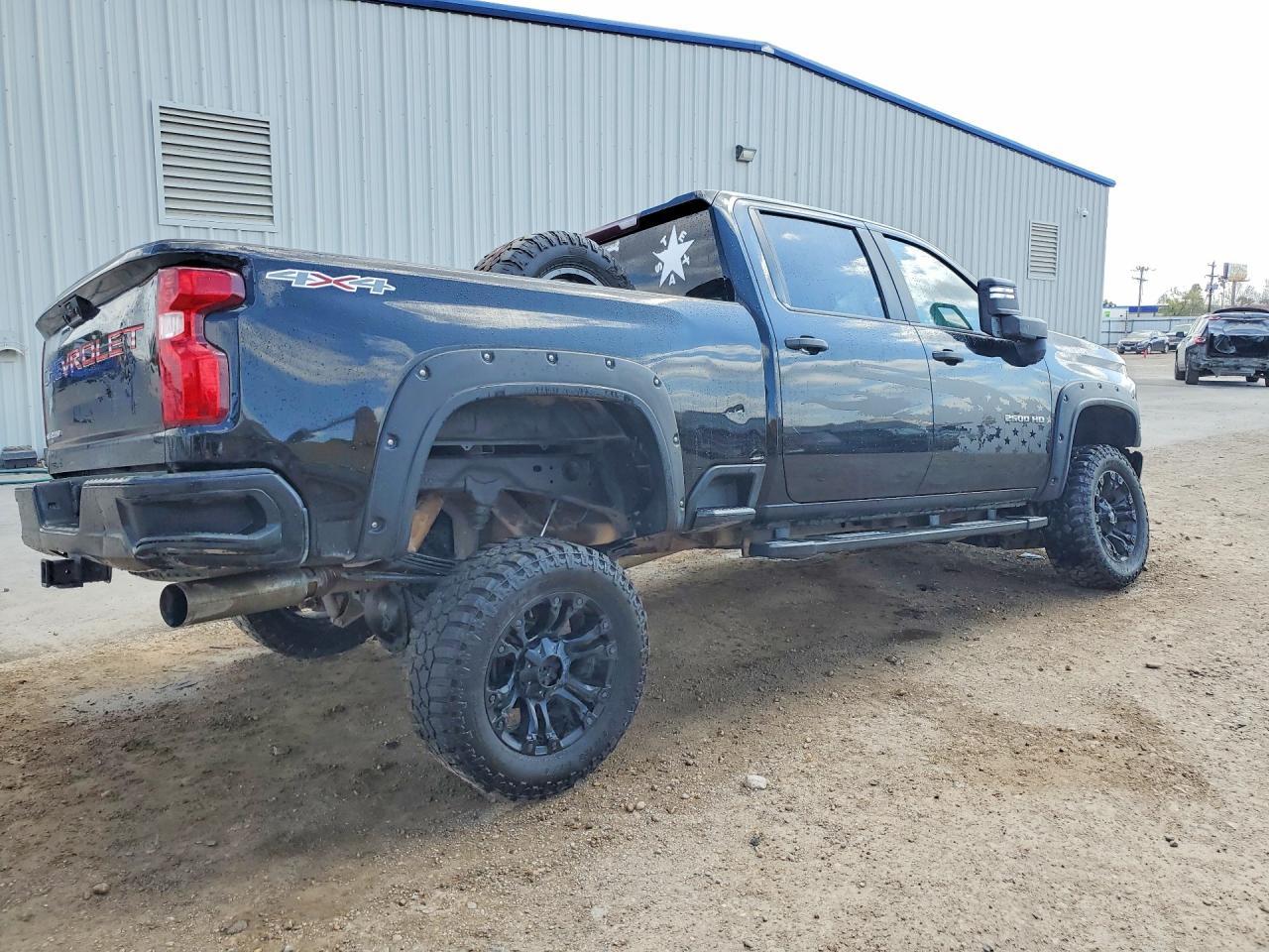 2020 Chevrolet Silverado K2500 Heavy Duty - zdjęcie 3