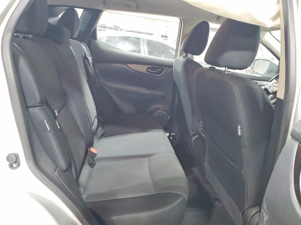 2021 Nissan Rogue Sport S - zdjęcie 10