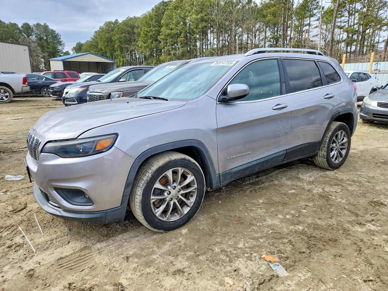 2019 Jeep Cherokee Latitude Plus - zdjęcie główne