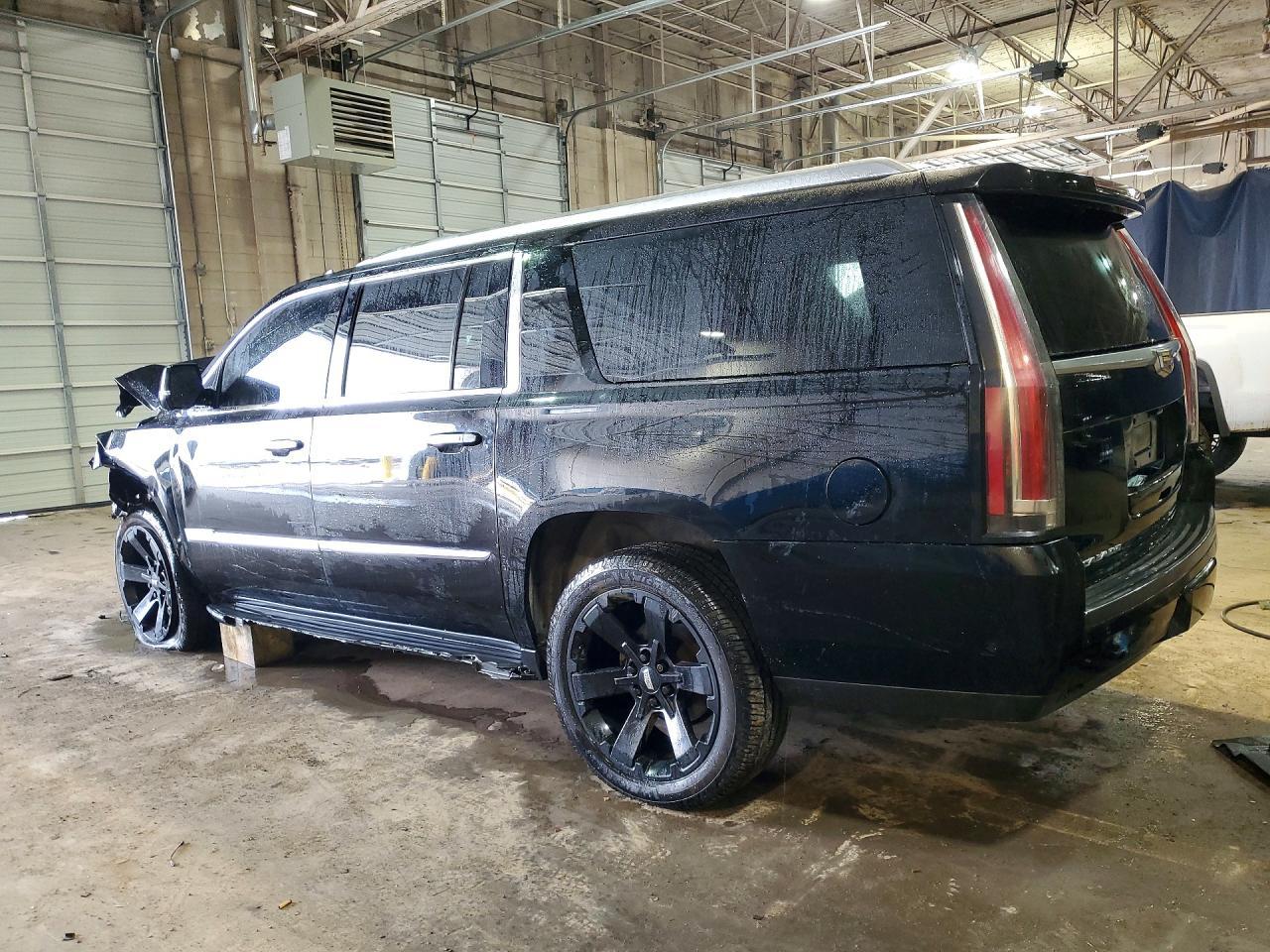 2019 Cadillac Escalade Esv Luxury - zdjęcie 2