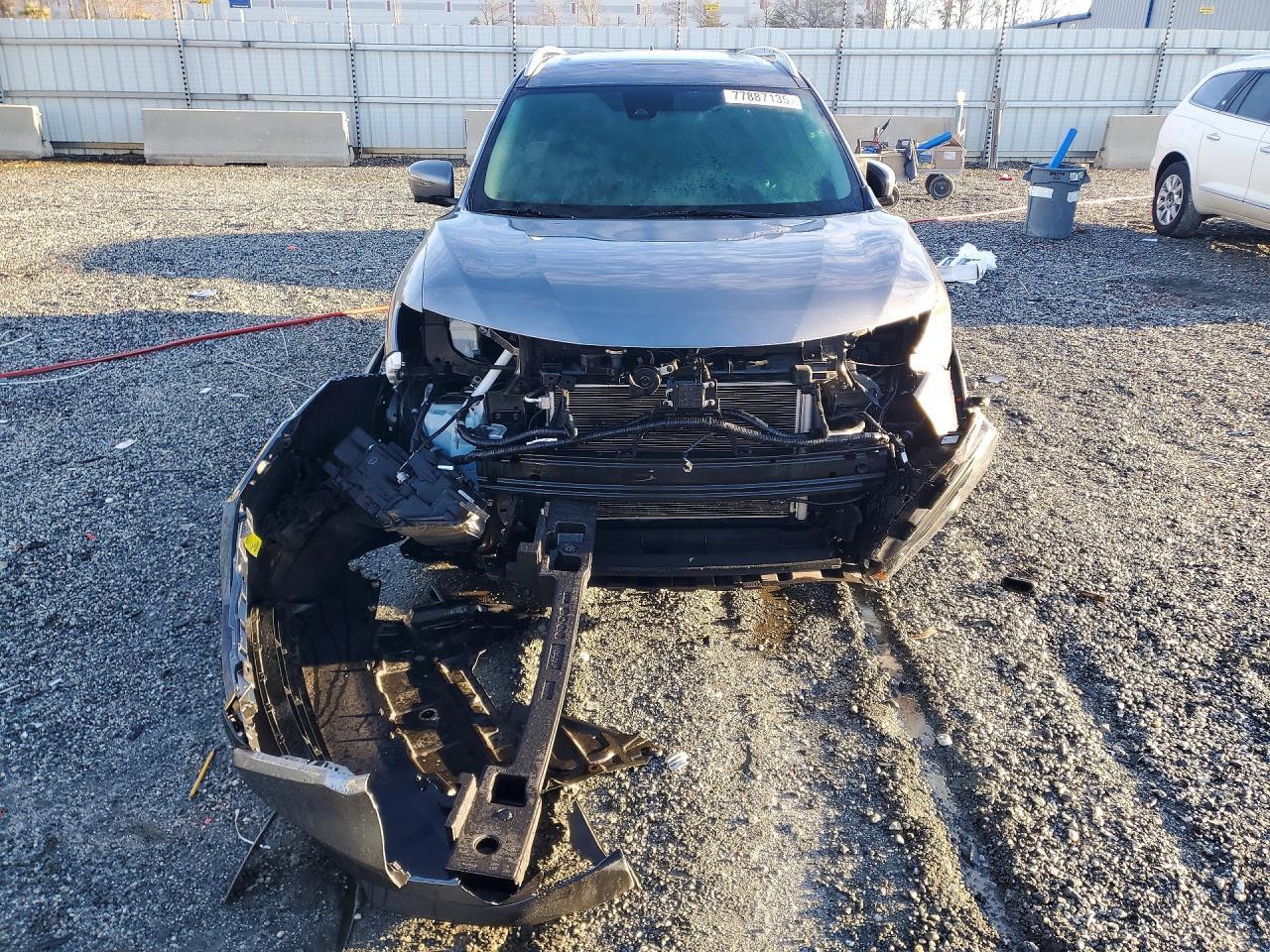 2017 Nissan Rogue Sl - zdjęcie 5