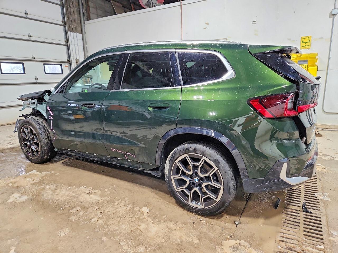 2024 BMW X1 xDrive28I - zdjęcie 2