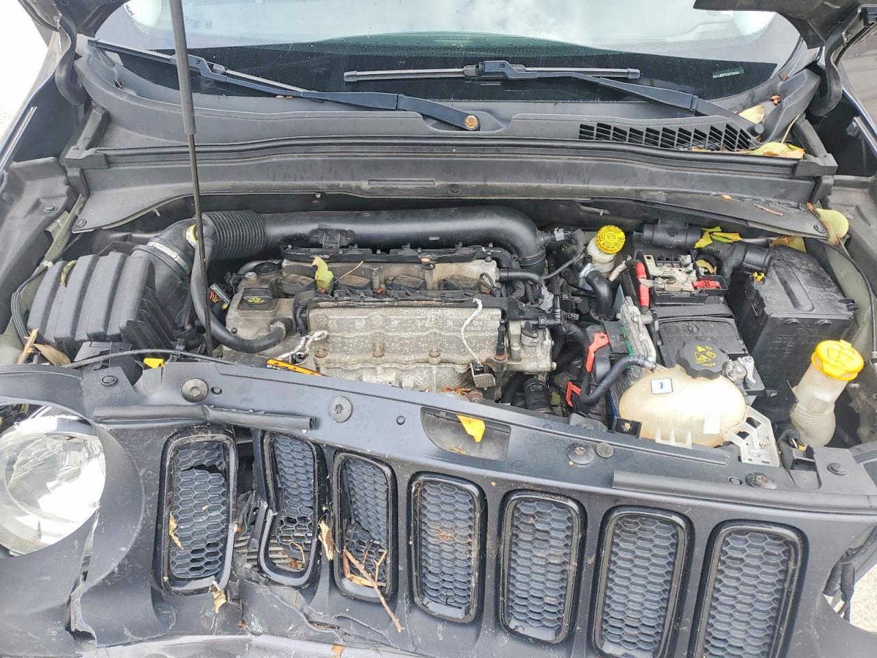 2016 Jeep Renegade Latitude - zdjęcie 11