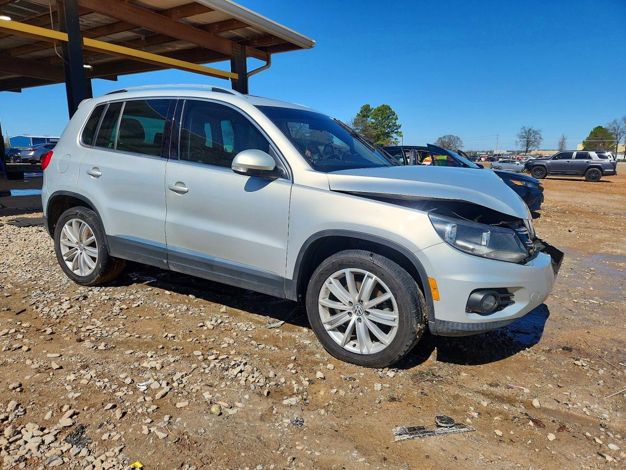 2014 Volkswagen Tiguan S - zdjęcie 4