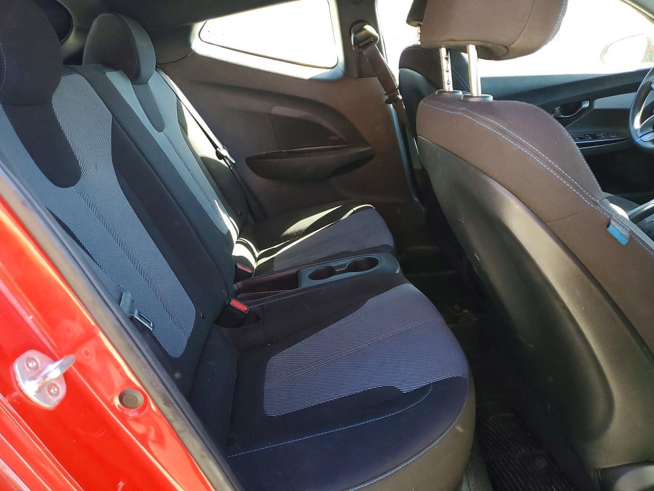 2019 Hyundai Veloster Base - zdjęcie 10