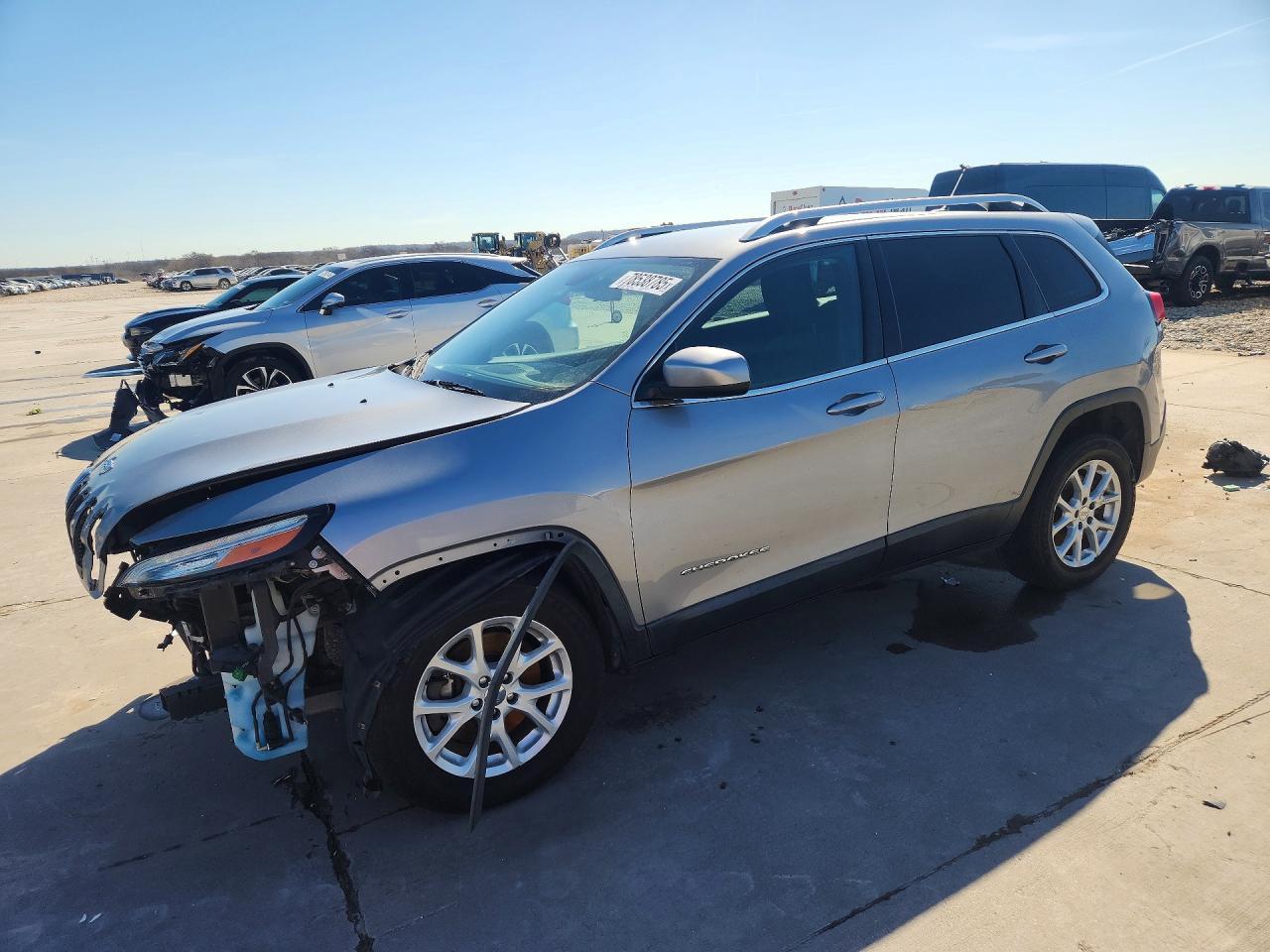 2015 Jeep Cherokee Latitude - zdjęcie główne