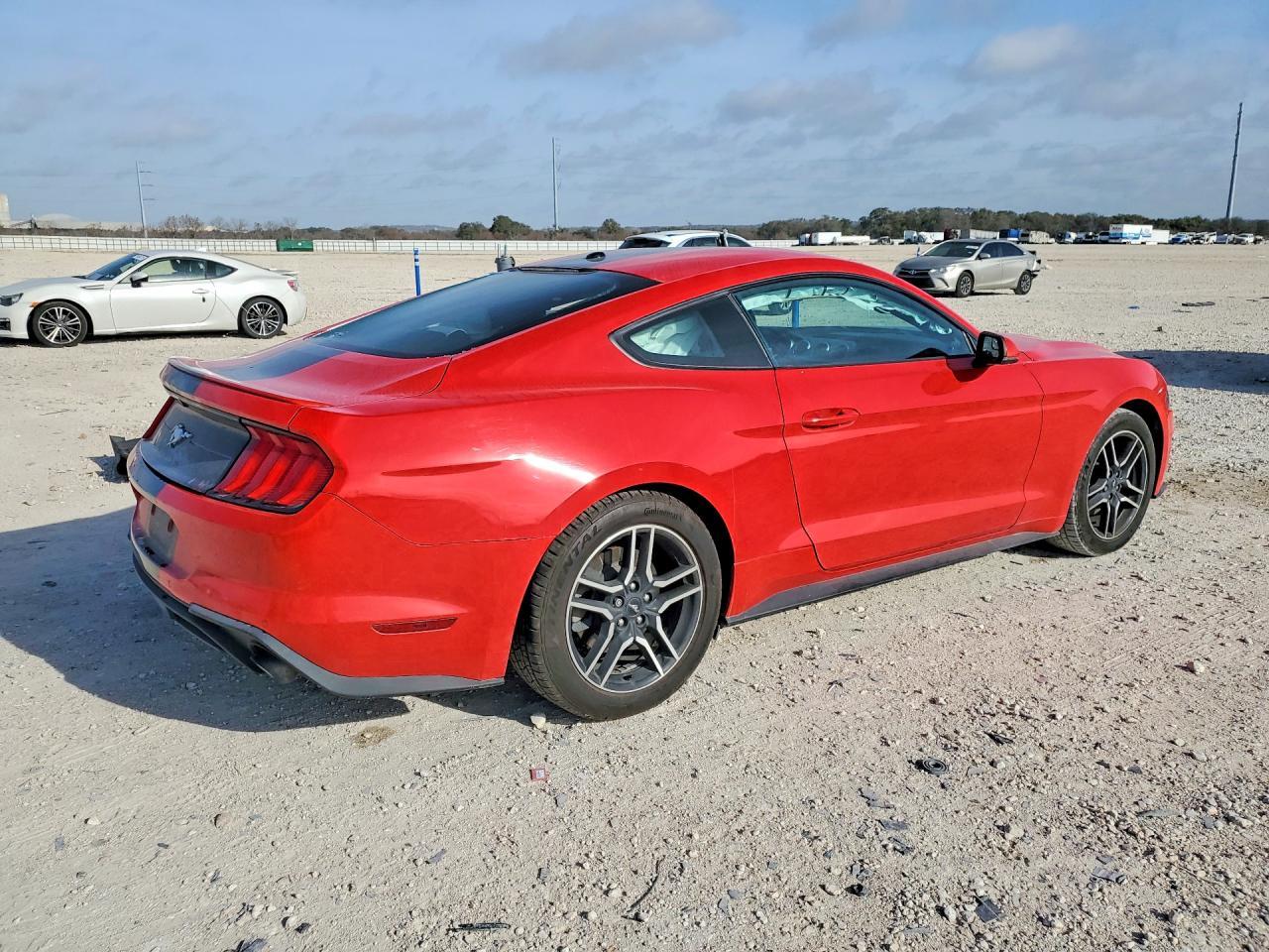 2019 Ford Mustang - zdjęcie 3