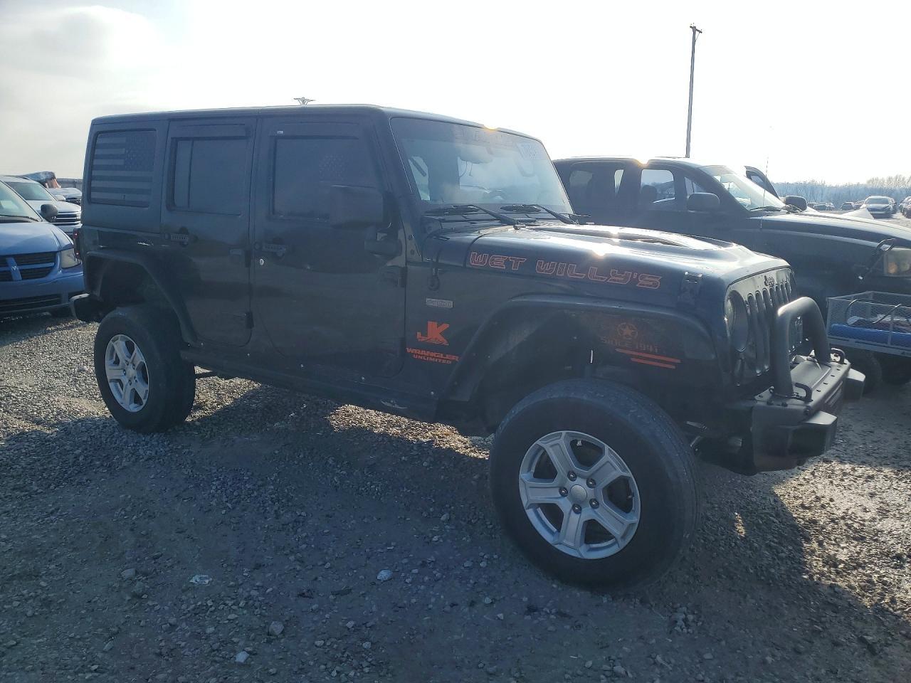 2016 Jeep Wrangler Unlimited Sahara - zdjęcie 4