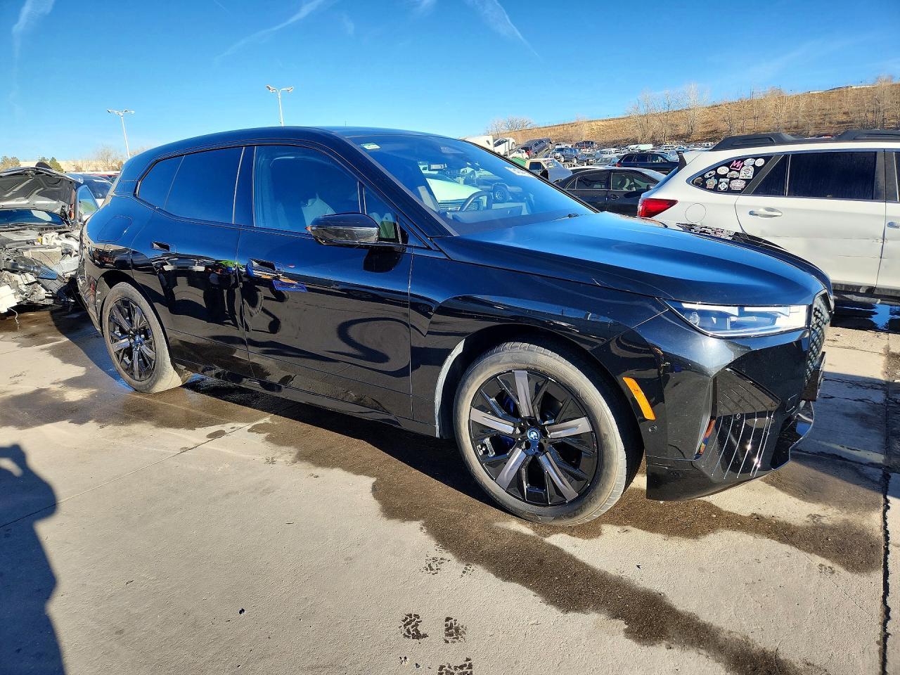 2025 BMW Ix xDrive50 - zdjęcie 4