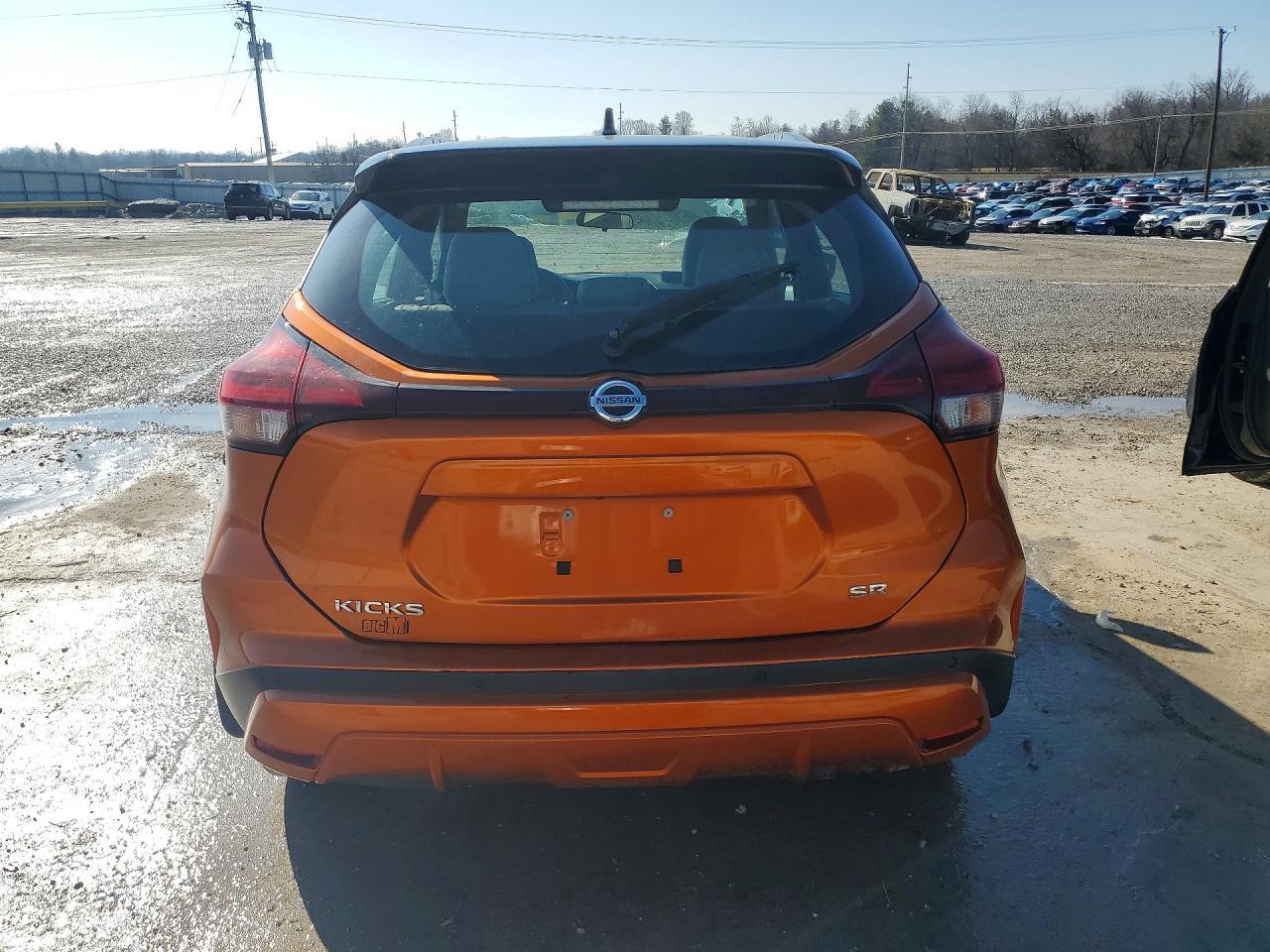 2021 Nissan Kicks Sr - zdjęcie 6