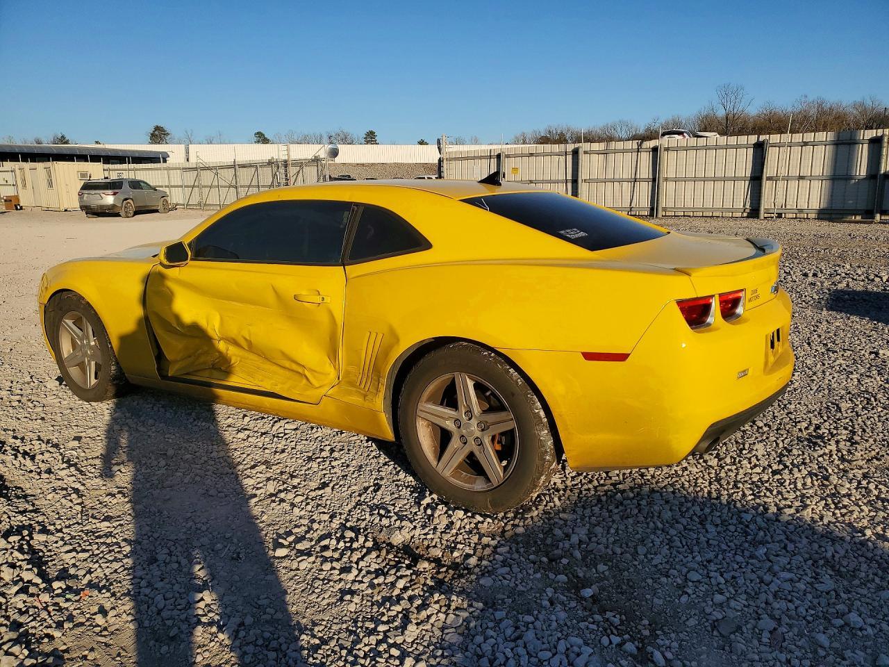 2013 Chevrolet Camaro Ls - zdjęcie 2
