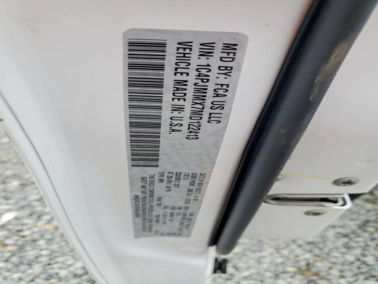 2021 Jeep Cherokee Latitude Lux - zdjęcie 13