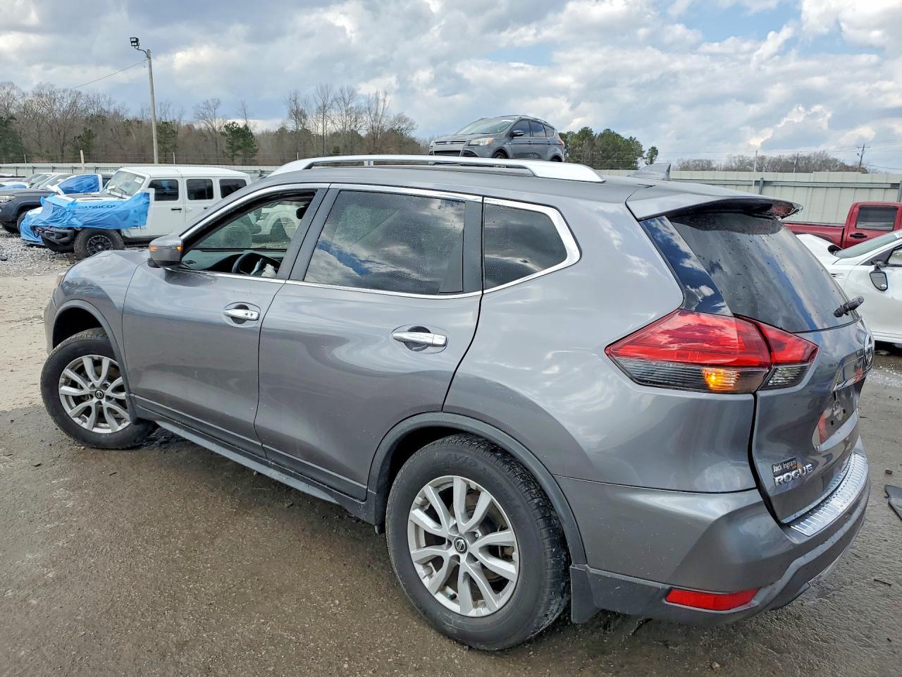 2017 Nissan Rogue Sv - zdjęcie 2