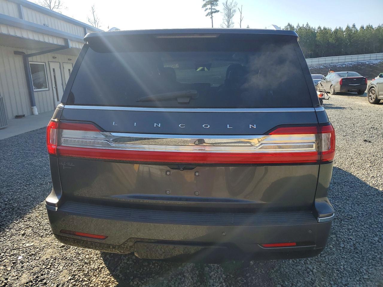 2018 Lincoln Navigator Reserve - zdjęcie 6