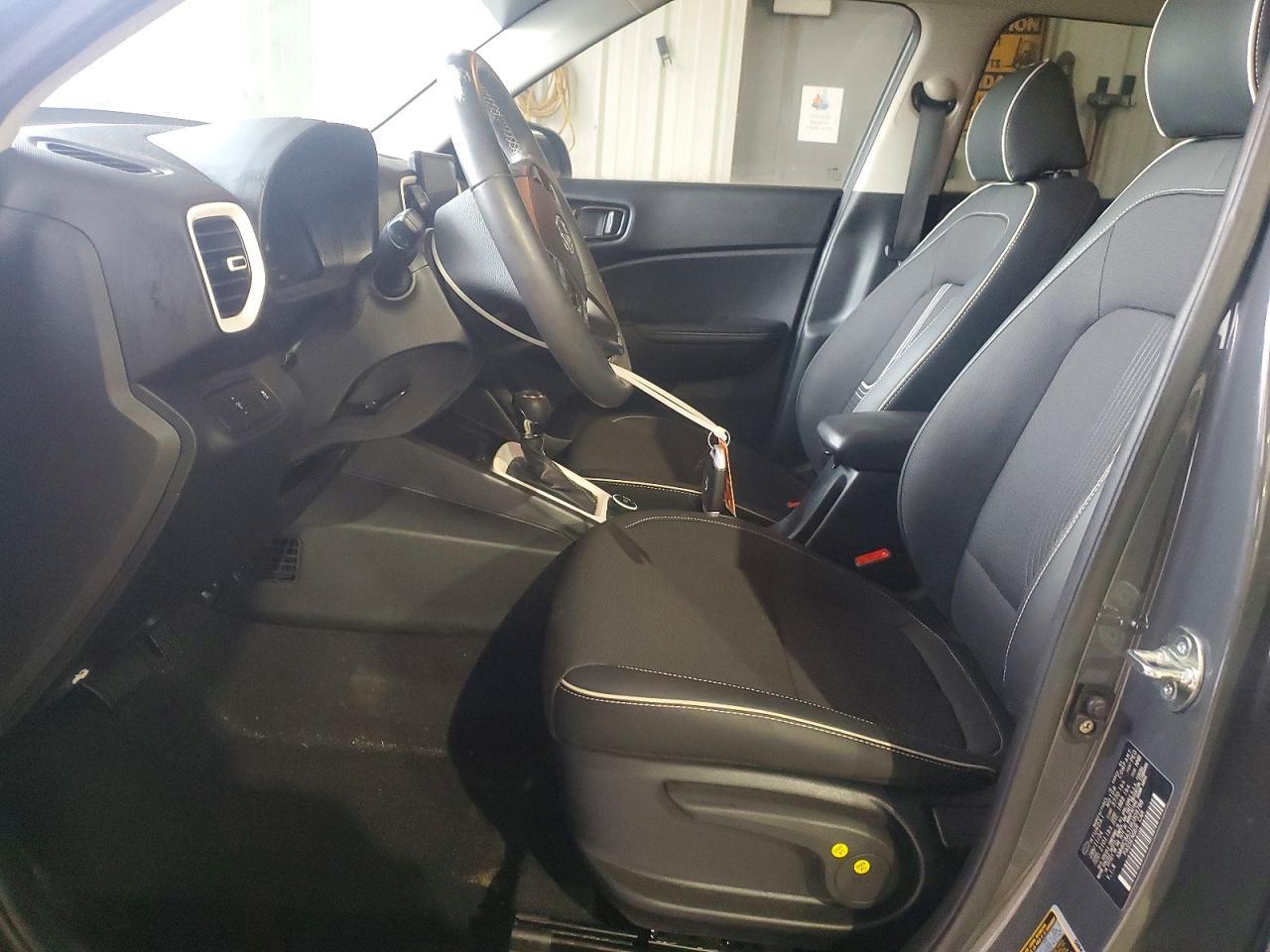 2024 Hyundai Venue Limited - zdjęcie 7