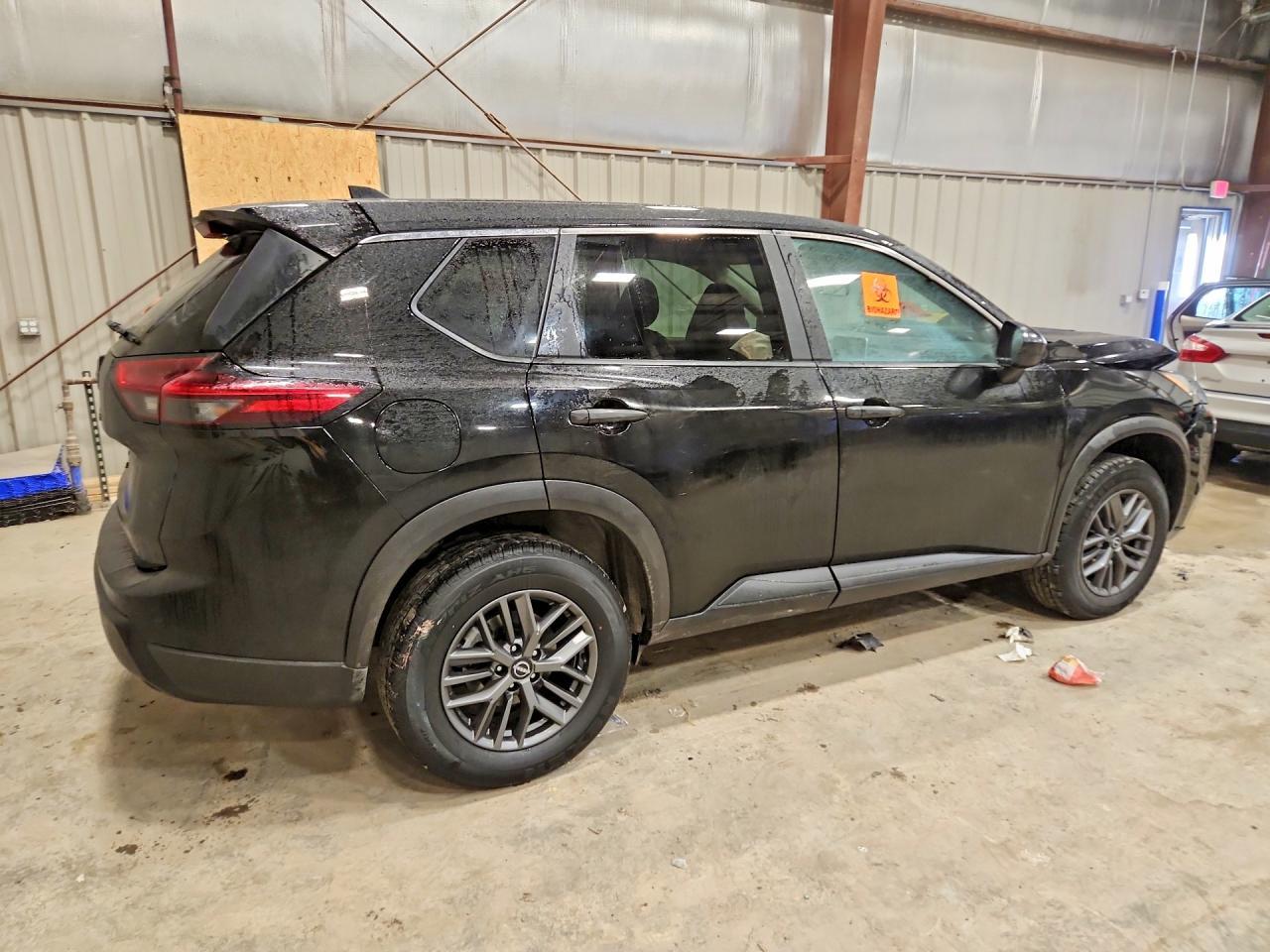 2024 Nissan Rogue S - zdjęcie 3