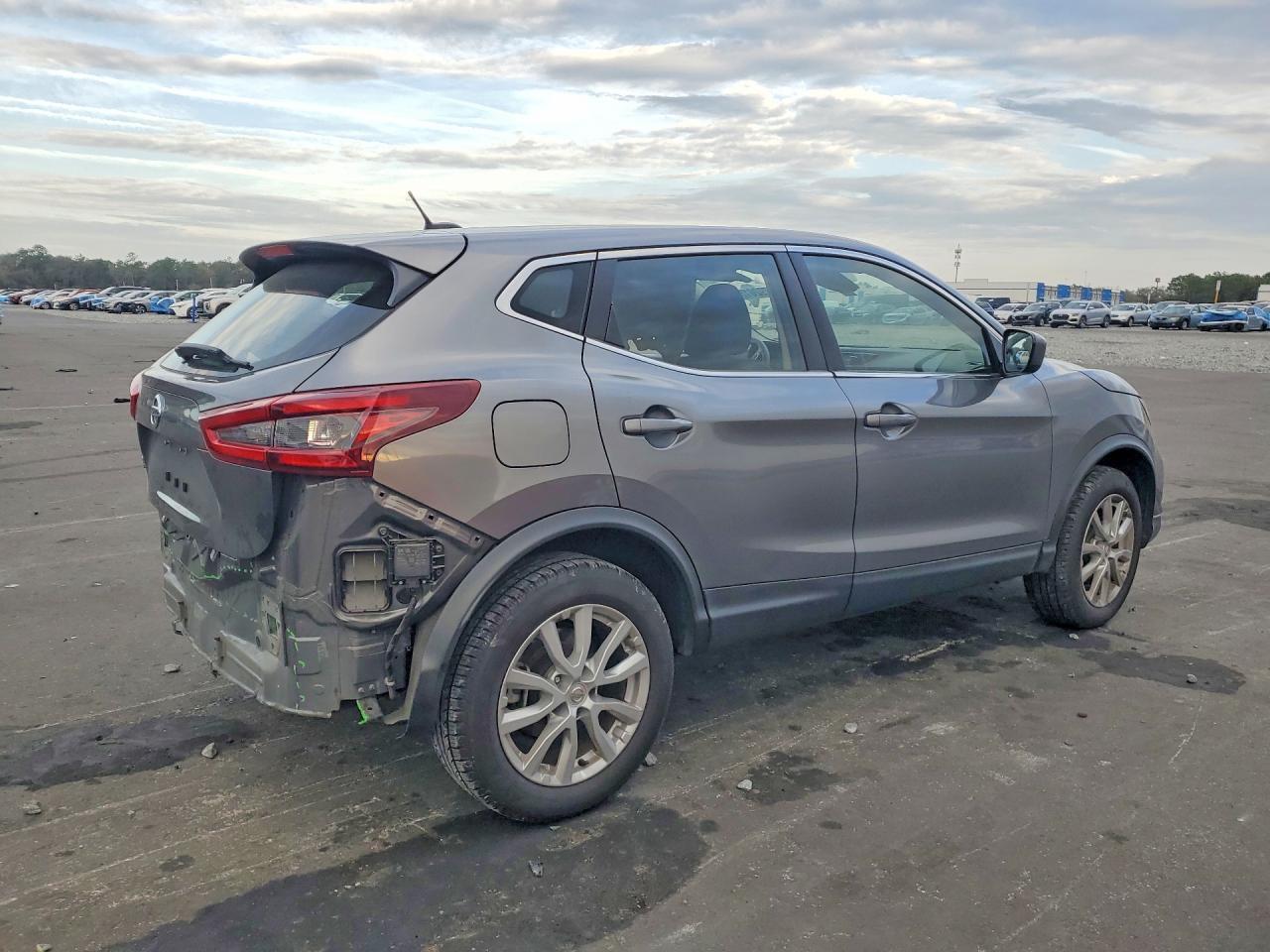 2021 Nissan Rogue Sport S - zdjęcie 3