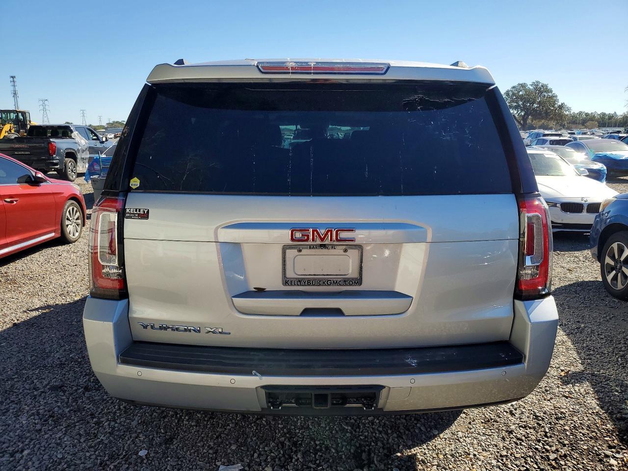 2019 GMC Yukon Xl K1500 Slt - zdjęcie 6