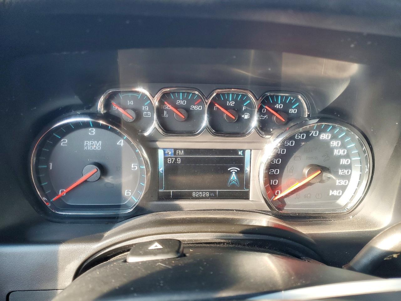 2019 Chevrolet Suburban K1500 Lt - zdjęcie 9