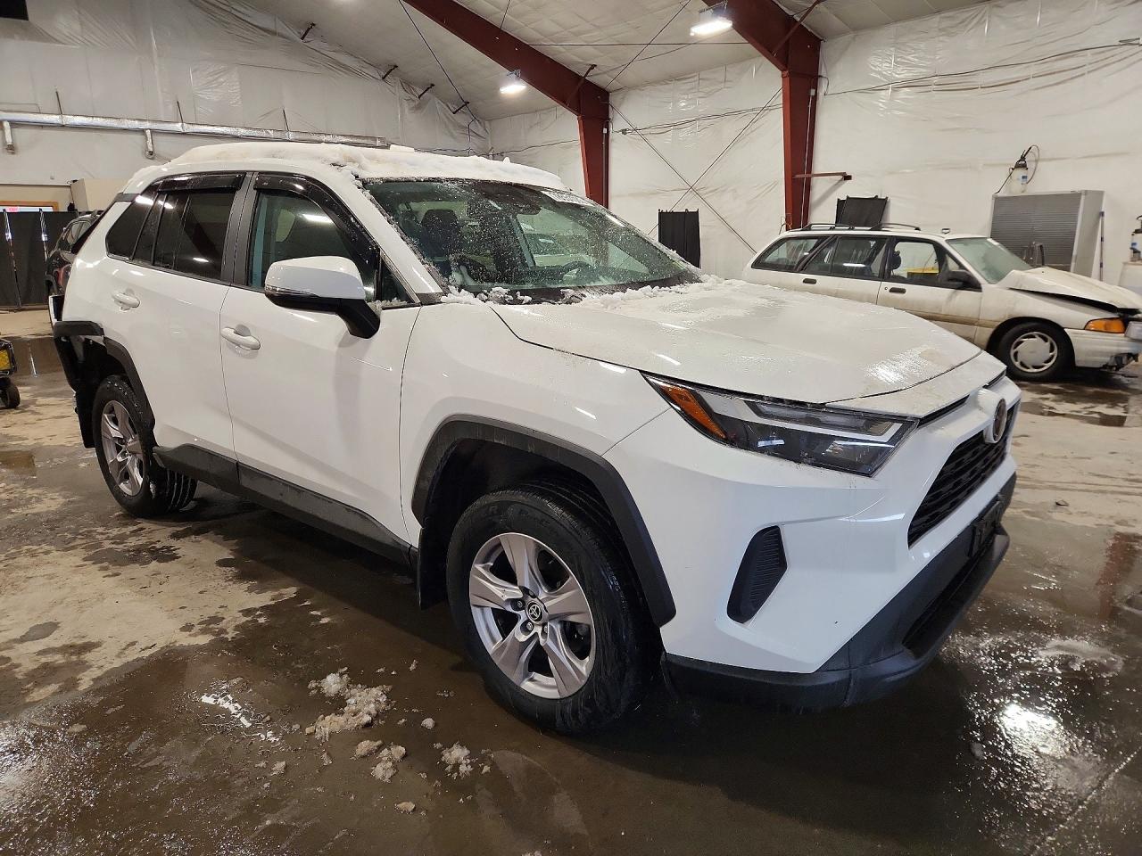 2023 Toyota Rav4 Xle - zdjęcie 4