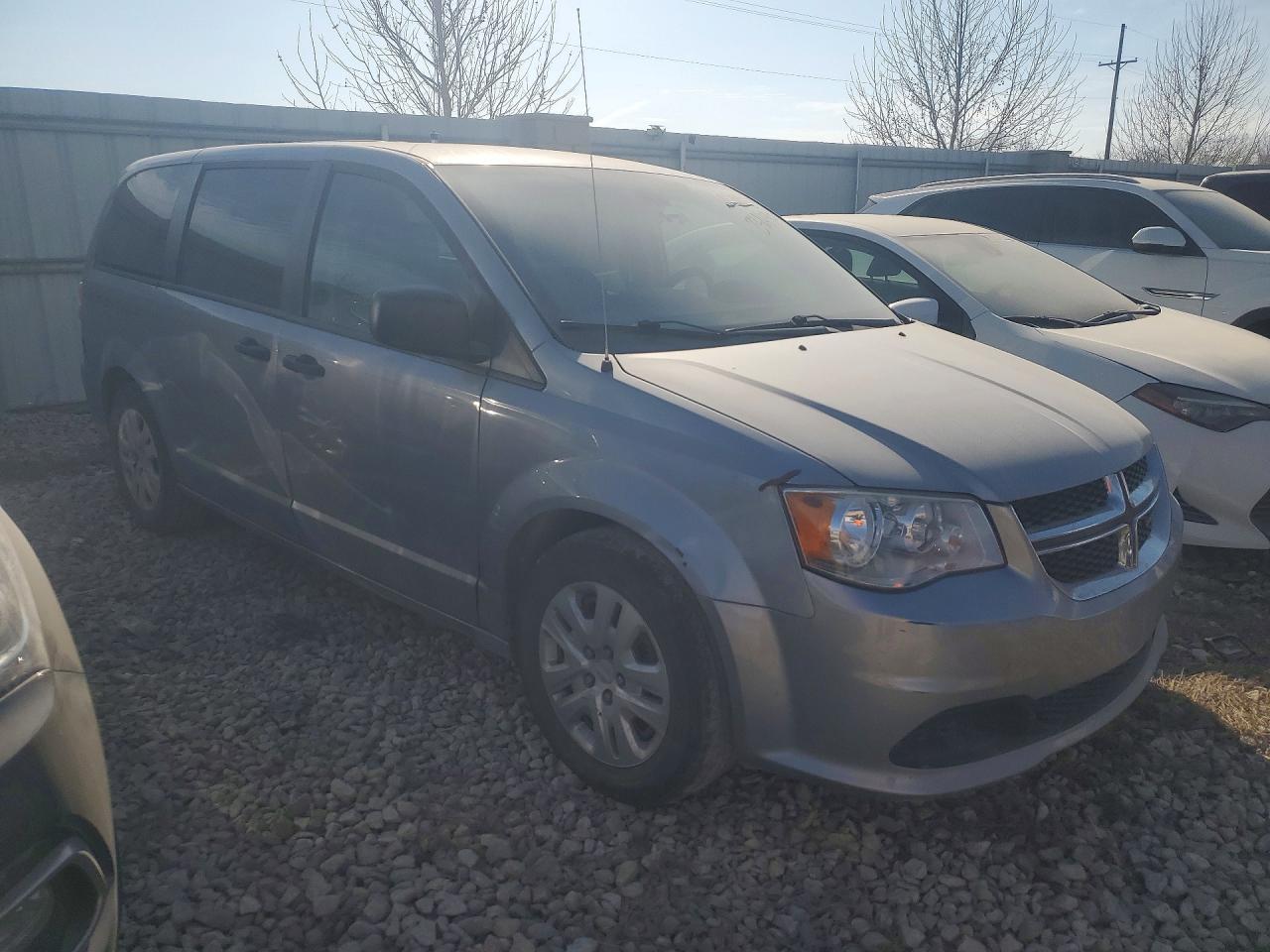 2020 Dodge Grand Caravan Se - zdjęcie 4