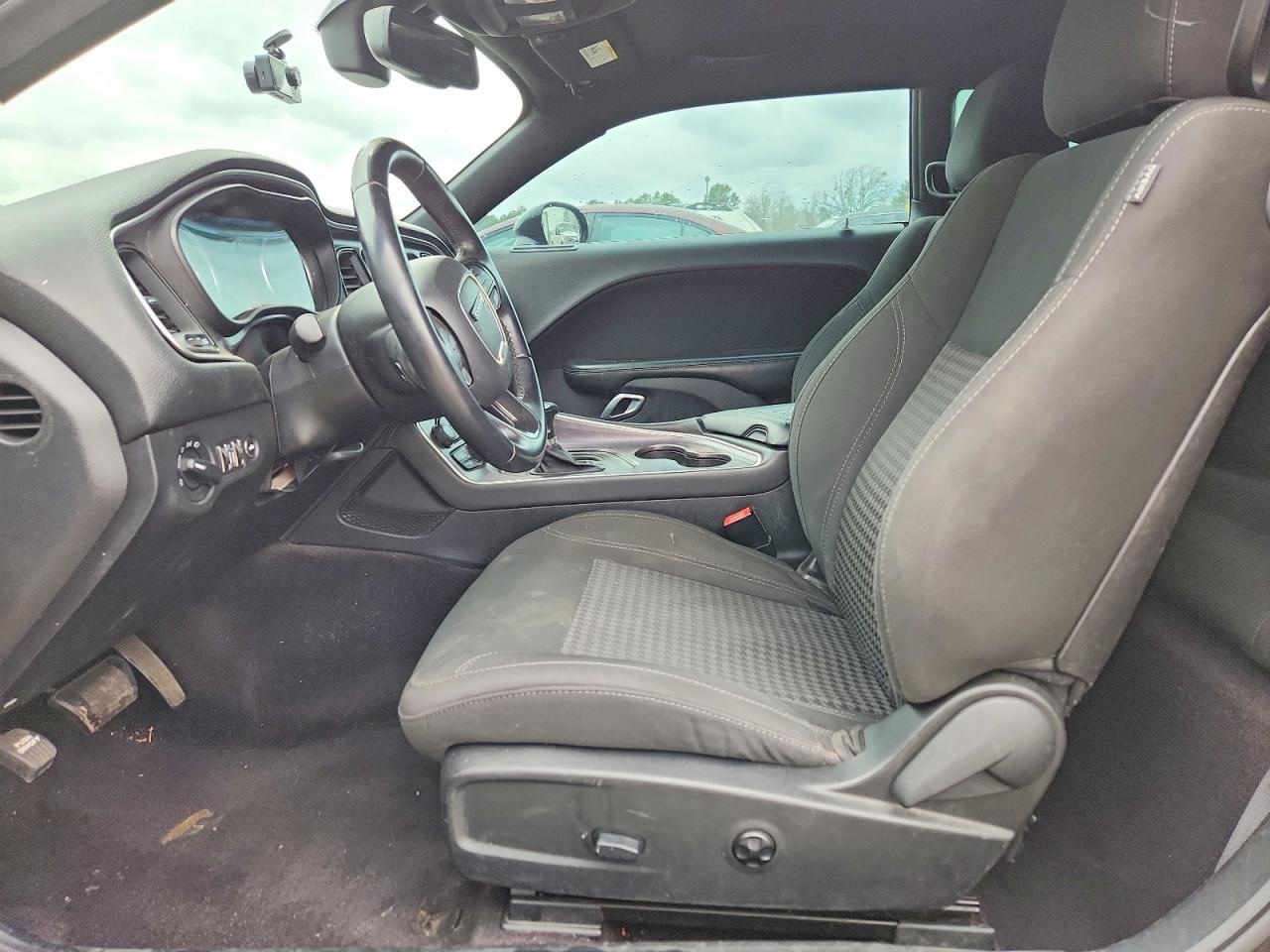 2016 Dodge Challenger Sxt - zdjęcie 7