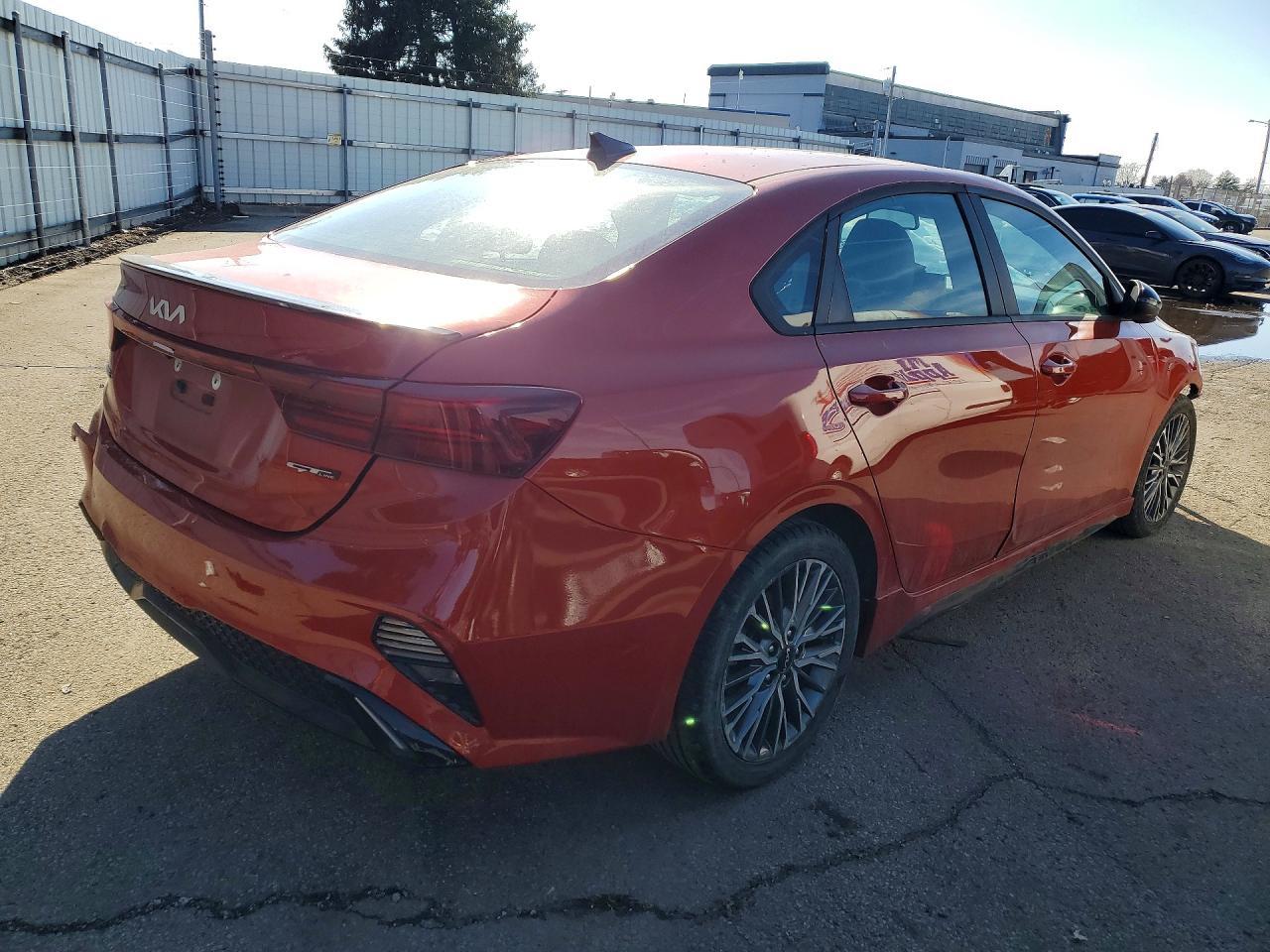 2022 Kia Forte Gt-Line - zdjęcie 3