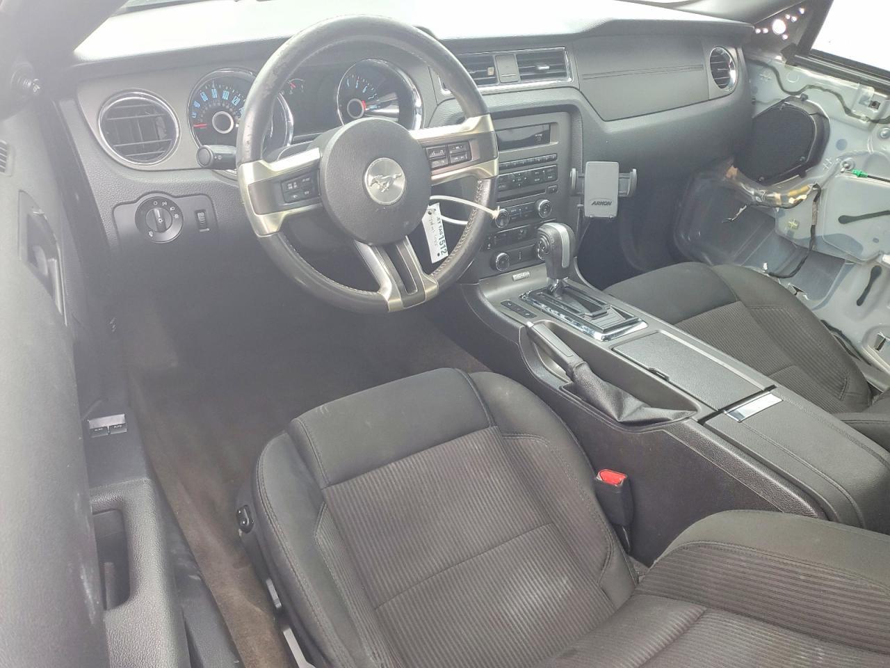 2014 Ford Mustang - zdjęcie 8