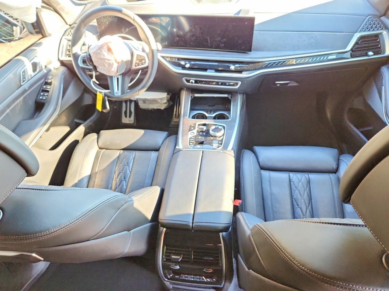 2026 BMW X7 M60I - zdjęcie 8