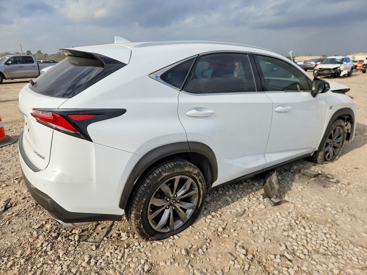 2016 Lexus Nx 200T F Sport - zdjęcie 3