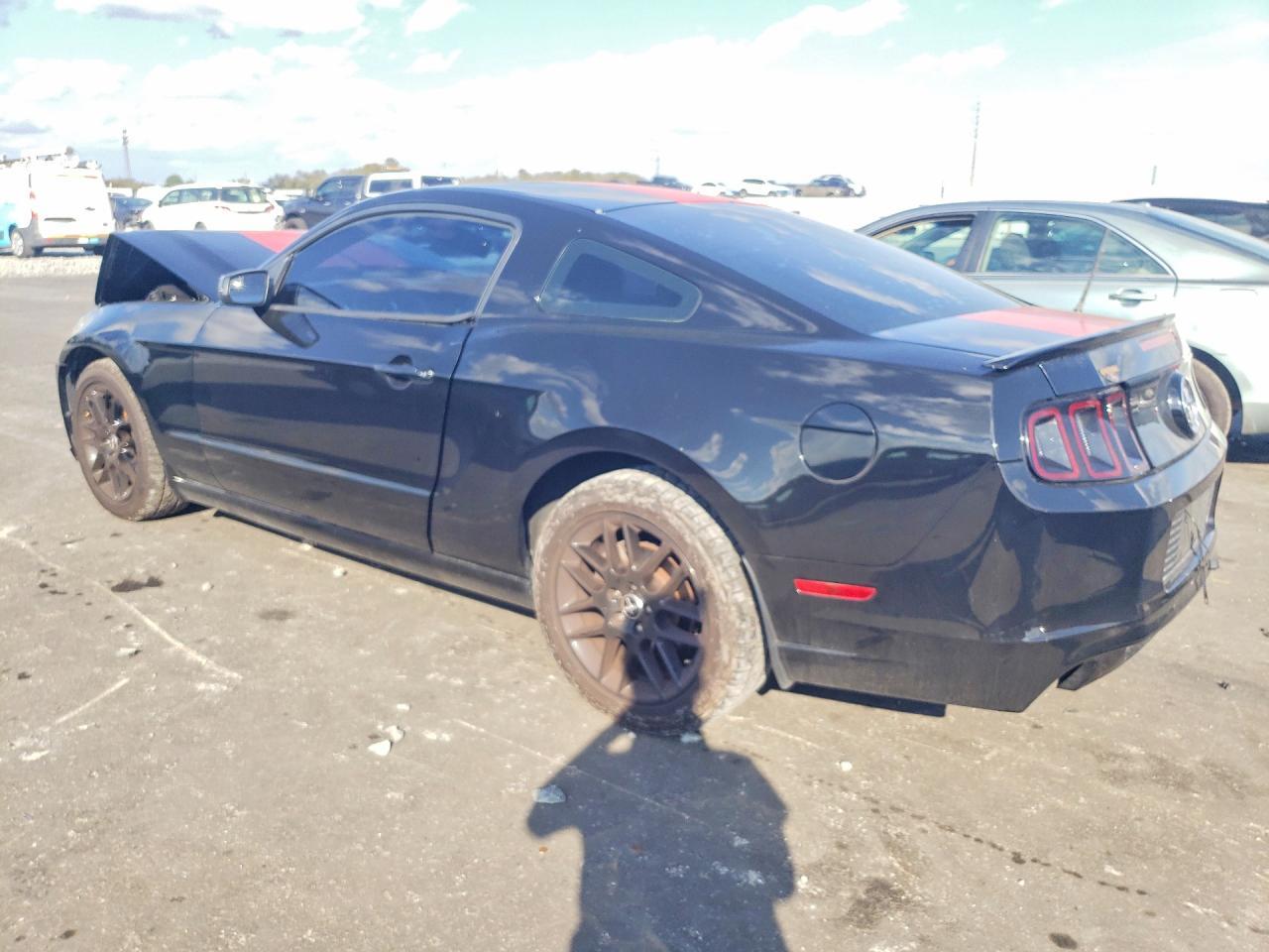 2014 Ford Mustang - zdjęcie 2