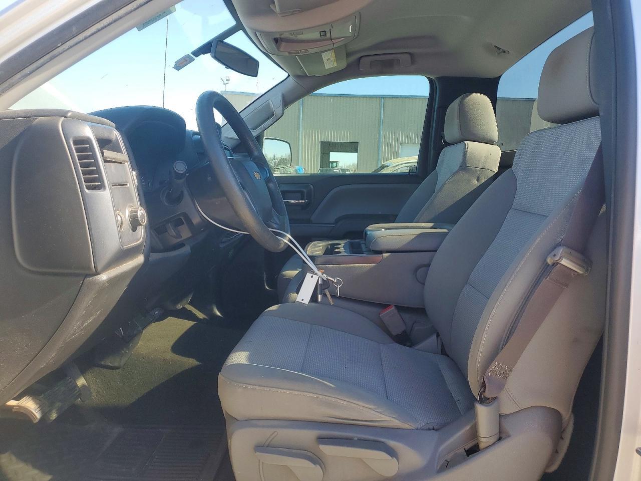 2017 Chevrolet Silverado C1500 - zdjęcie 7