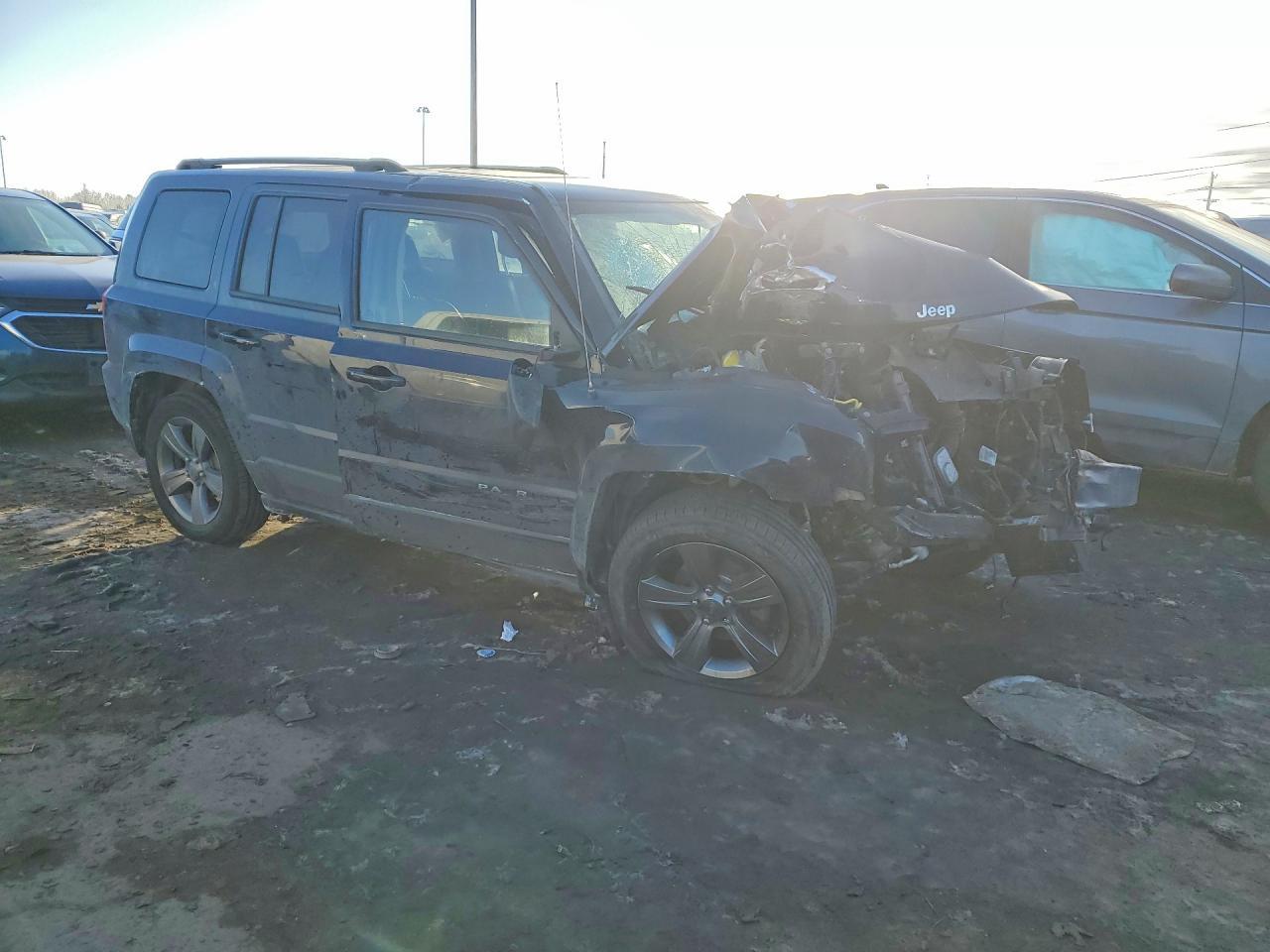 2015 Jeep Patriot Latitude - zdjęcie 4
