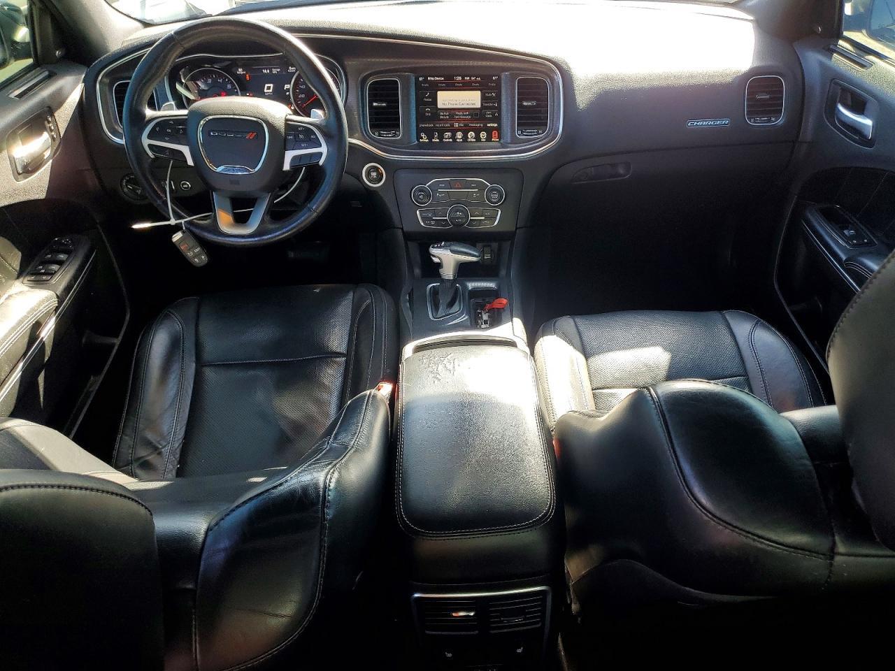 2015 Dodge Charger R/T - zdjęcie 8
