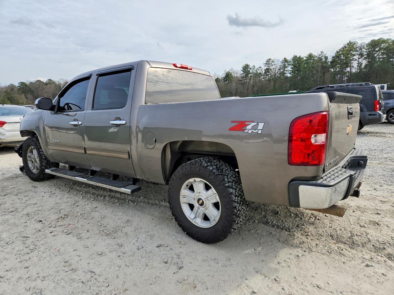 2013 Chevrolet Silverado K1500 Lt - zdjęcie 2