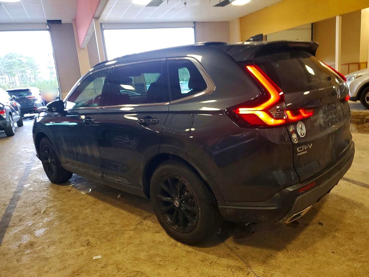 2025 Honda Cr-V Sport - zdjęcie 2